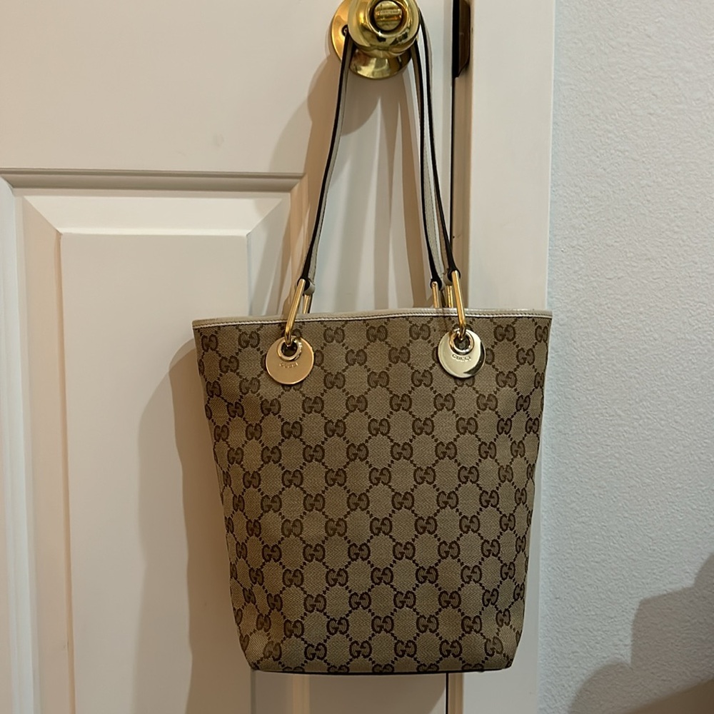 GUCCI GG Monogram Small Eclipse Tote (Oyster/Cream Color) - Great Condition - Picture 3 of 13